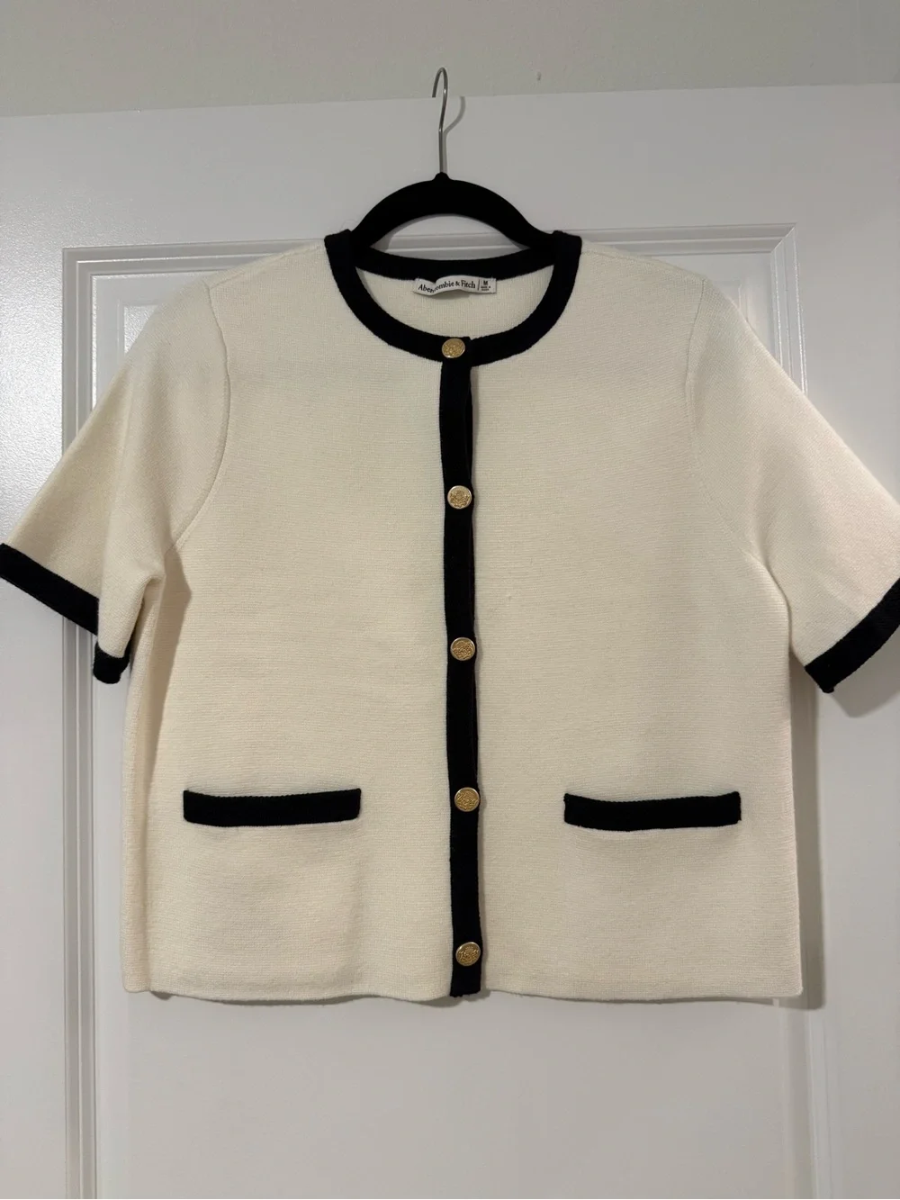 Abercrombie & Fitch Cream Short-Sleeve Cardigan with Black Trim - Picture 2 of 4